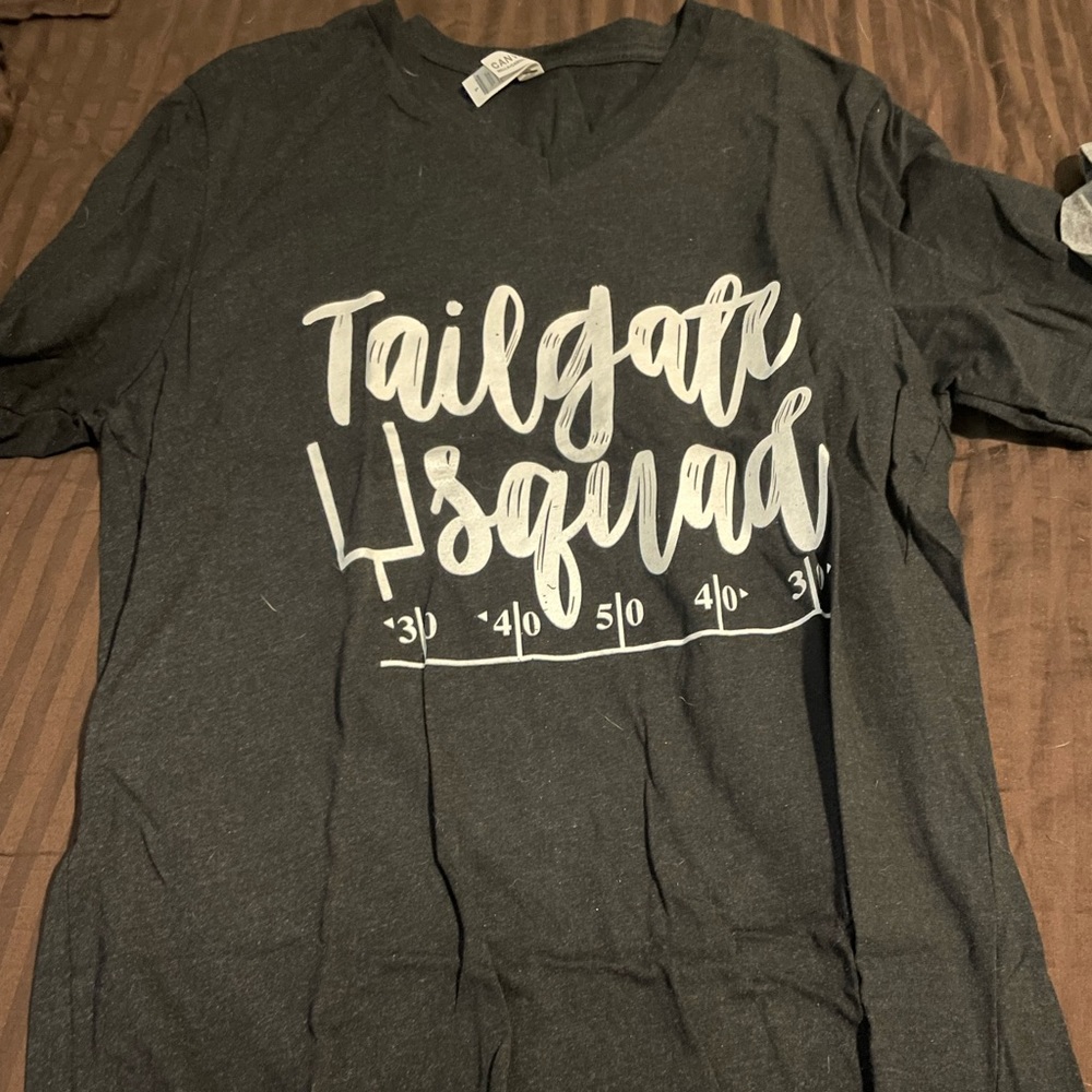 Cute graphic shirt